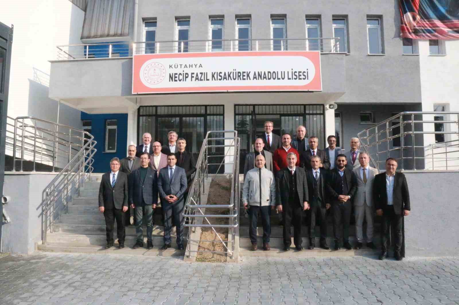 Kütahya’da özel proje uygulayan okullar değerlendirme toplantısında bir araya geldi