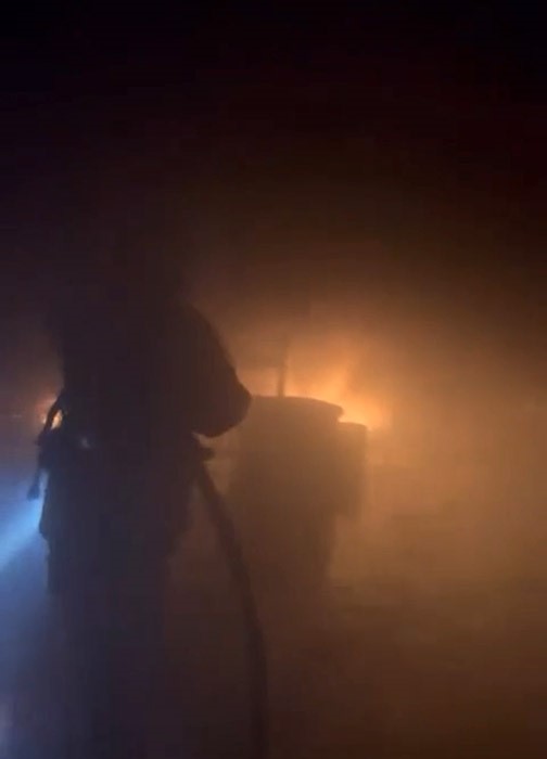 Kuruyemiş fabrikasında korkutan yangın 16 itfaiye aracı seferber oldu