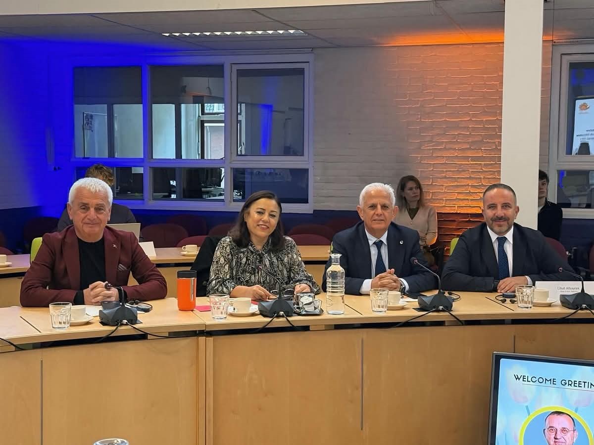 Başkan Albayrak: "İl&ccedil;emizi daha ileriye taşımak i&ccedil;in &ccedil;alışmalarımızı kararlılıkla s&uuml;rd&uuml;r&uuml;yoruz"
