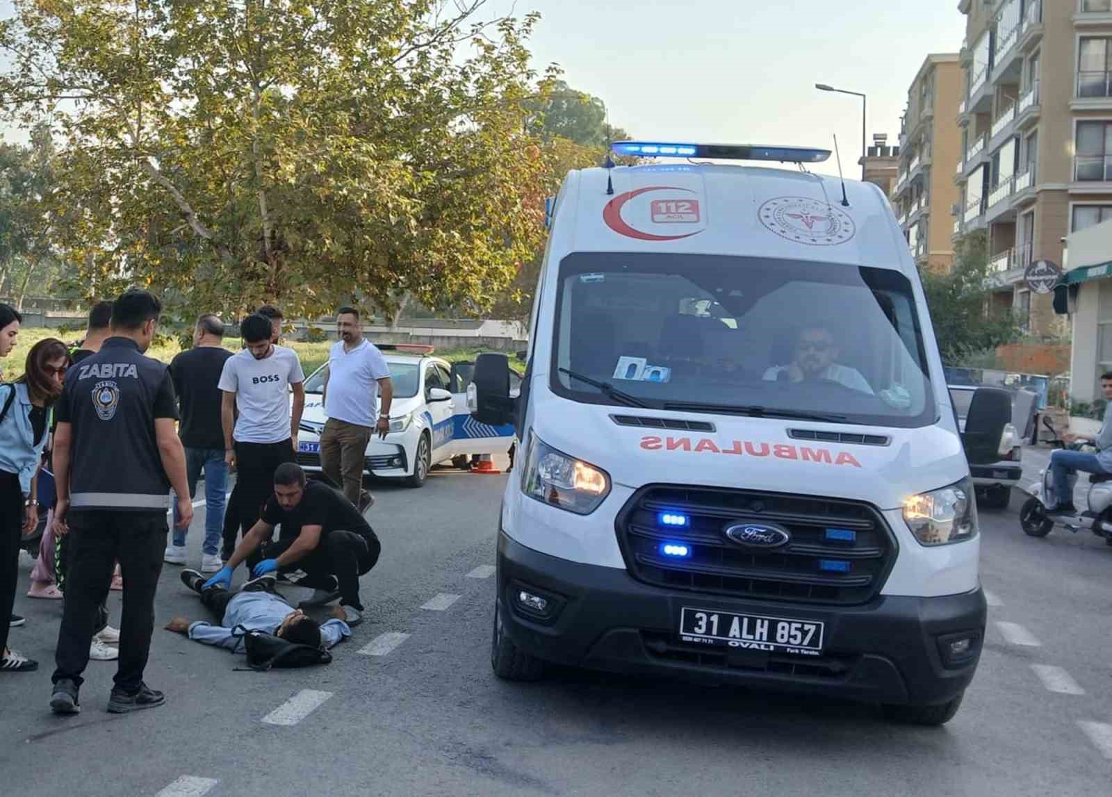 Çarpışan motosikletlerin sürücüleri yere savruldu: O anlar kamerada