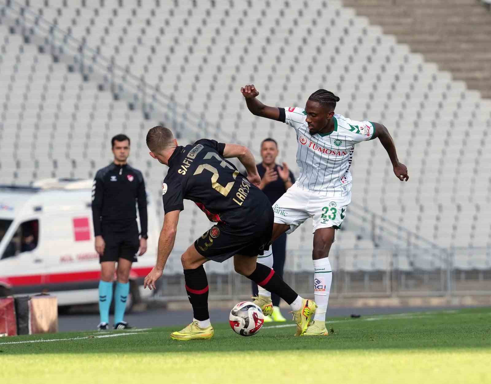 Trendyol Süper Lig: Fatih Karagümrük: 0 - Konyaspor: 0 (Maç devam ediyor)
