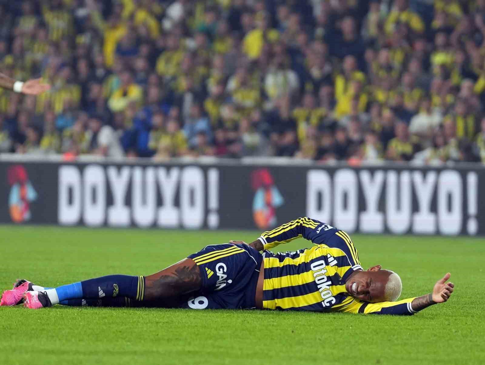 Trendyol Süper Lig: Fenerbahçe: 0 - Kayserispor: 0 (Maç devam ediyor)
