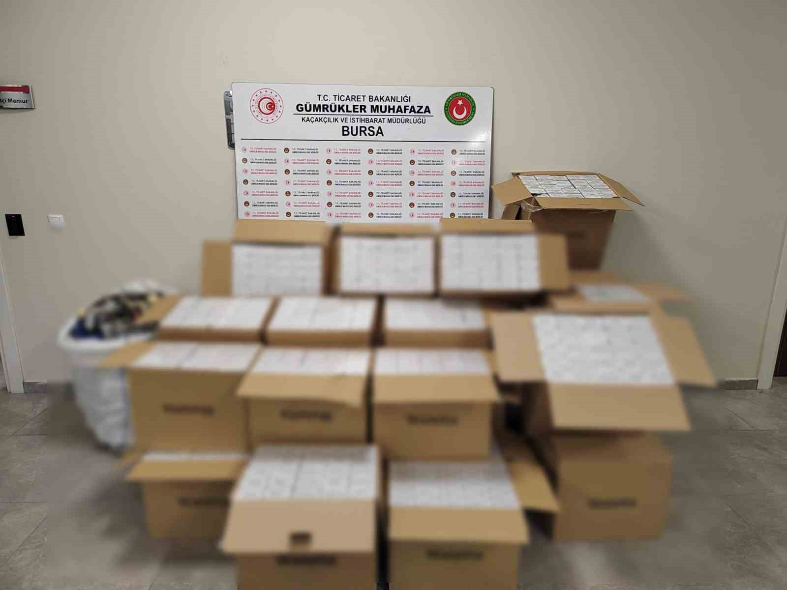 Gümrükler muhafaza ekipleri, değeri 274 milyon TL’yi aşan makaron ve makaron üretim malzemesi ele geçirdi