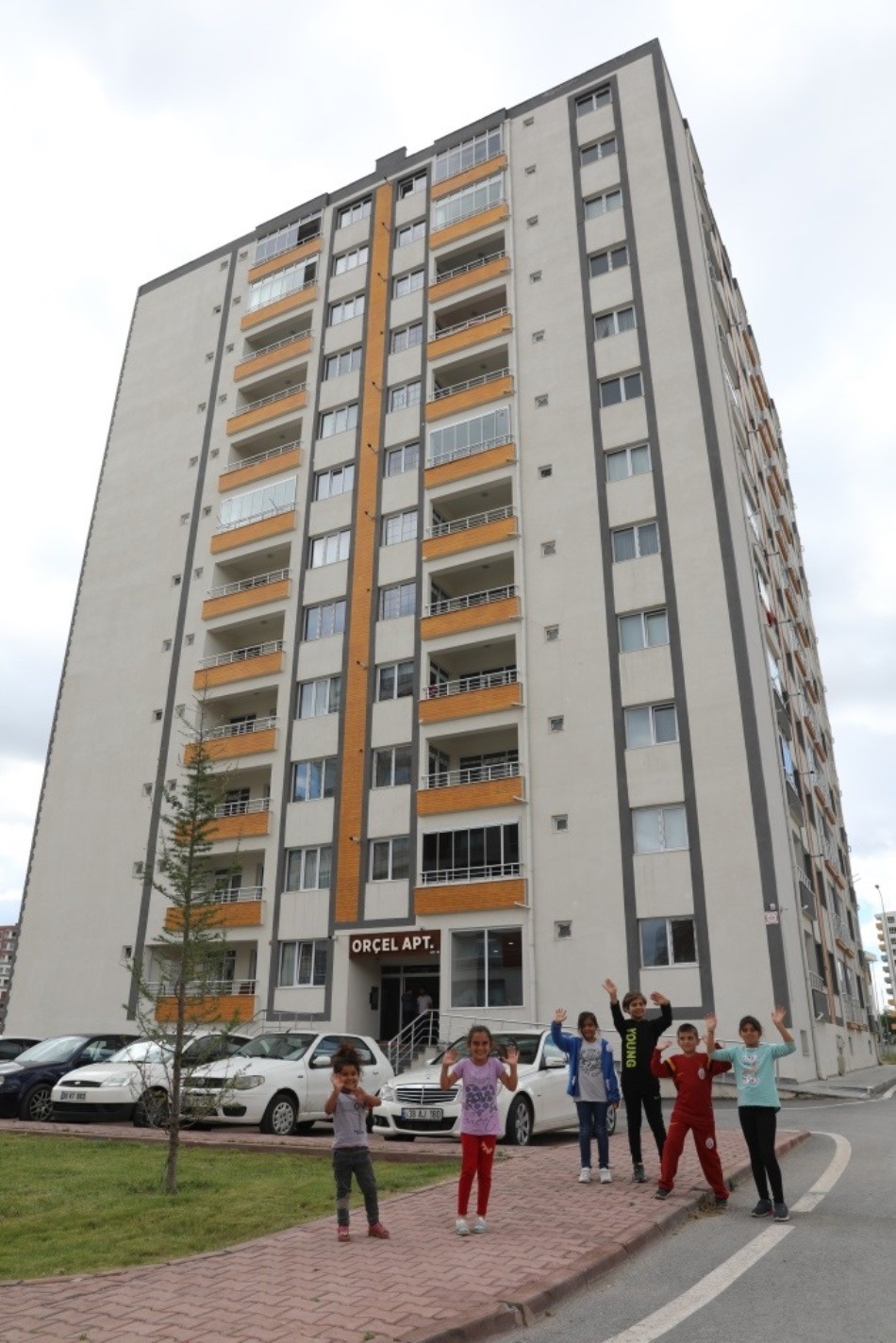 Başkan &Ccedil;olakbayrakdar: "D&ouml;n&uuml;ş&uuml;mle 4 bin 35 aile mutlu ve huzurlu yuvalarında"
