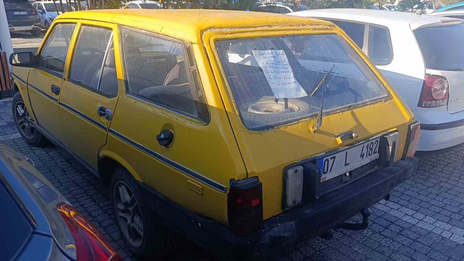 41 yaşındaki Tofaş&rsquo;ı 100 bin liradan satışa &ccedil;ıkardı: "Satılık Antik Muratti Kartal"
