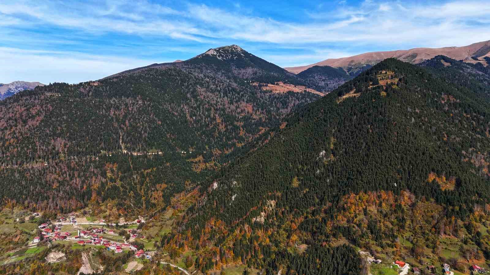 Uzung&ouml;l&rsquo;de sonbaharın en g&uuml;zel hali
