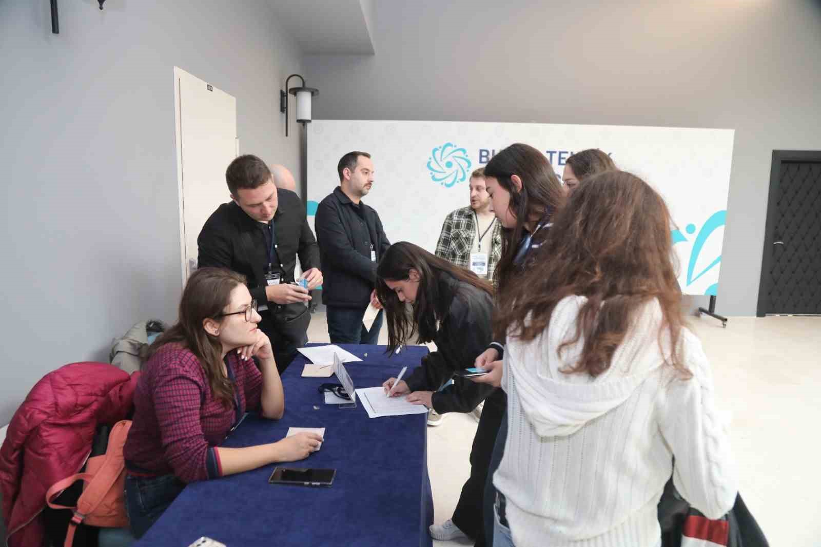 T&uuml;rkiye&rsquo;de İlk: Lise &ouml;ğrencileri tercihten &ouml;nce &uuml;niversiteli oluyor
