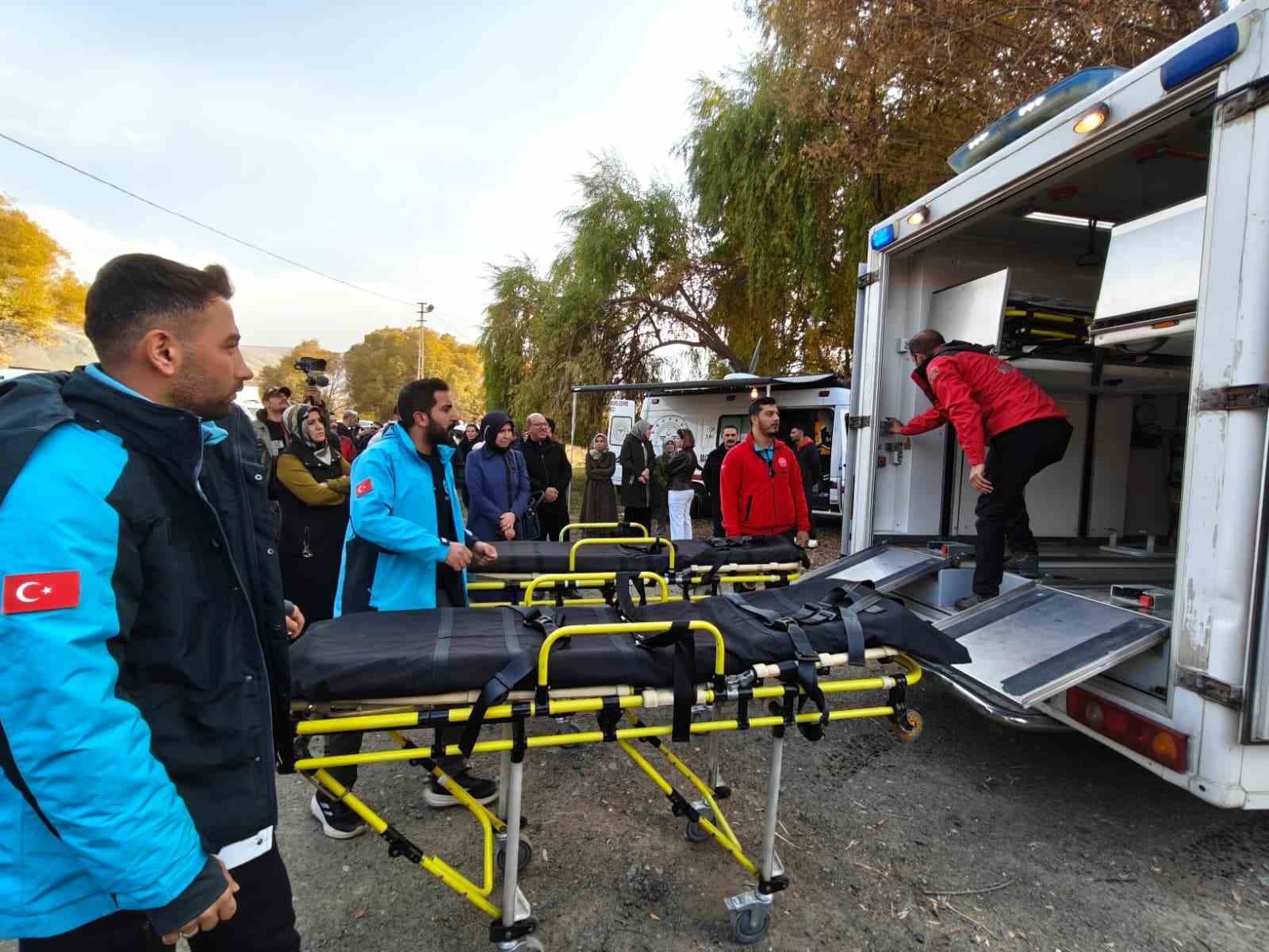 Van&rsquo;da sağlık y&ouml;neticileri afet farkındalık kampında buluştu
