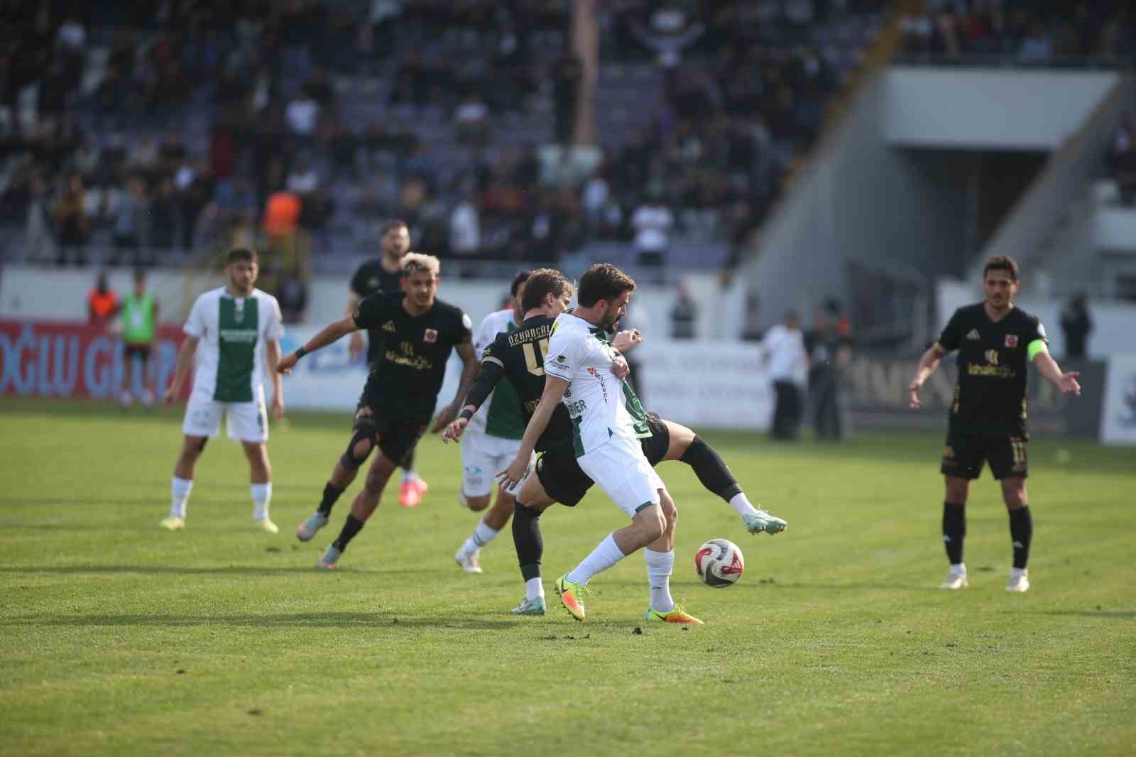 TFF 2. Lig: Gebzespor: 4 - Bursaspor: 1
