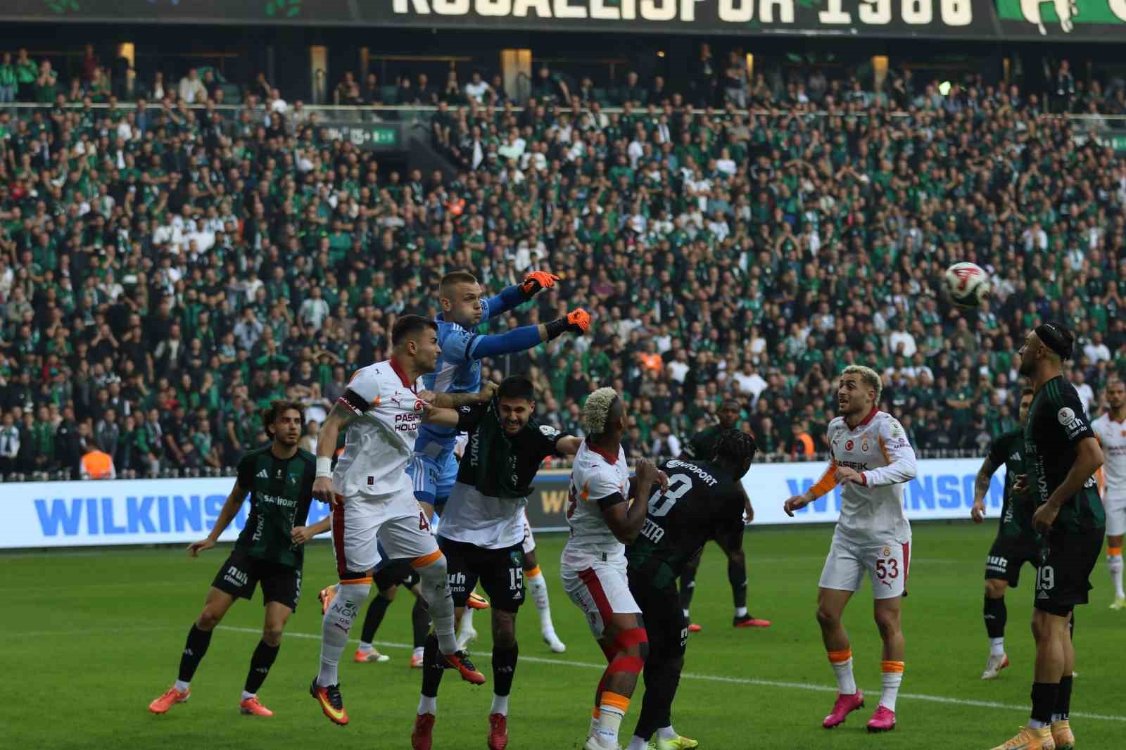 Trendyol Süper Lig: Kocaelispor: 0 - Galatasaray: 0 (Maç devam ediyor)