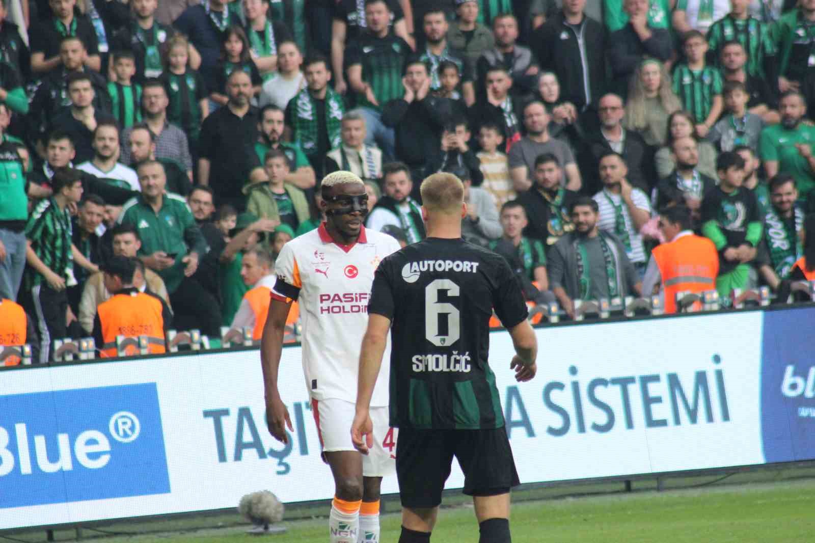 Trendyol S&uuml;per Lig: Kocaelispor: 0 - Galatasaray: 0 (Ma&ccedil; devam ediyor)
