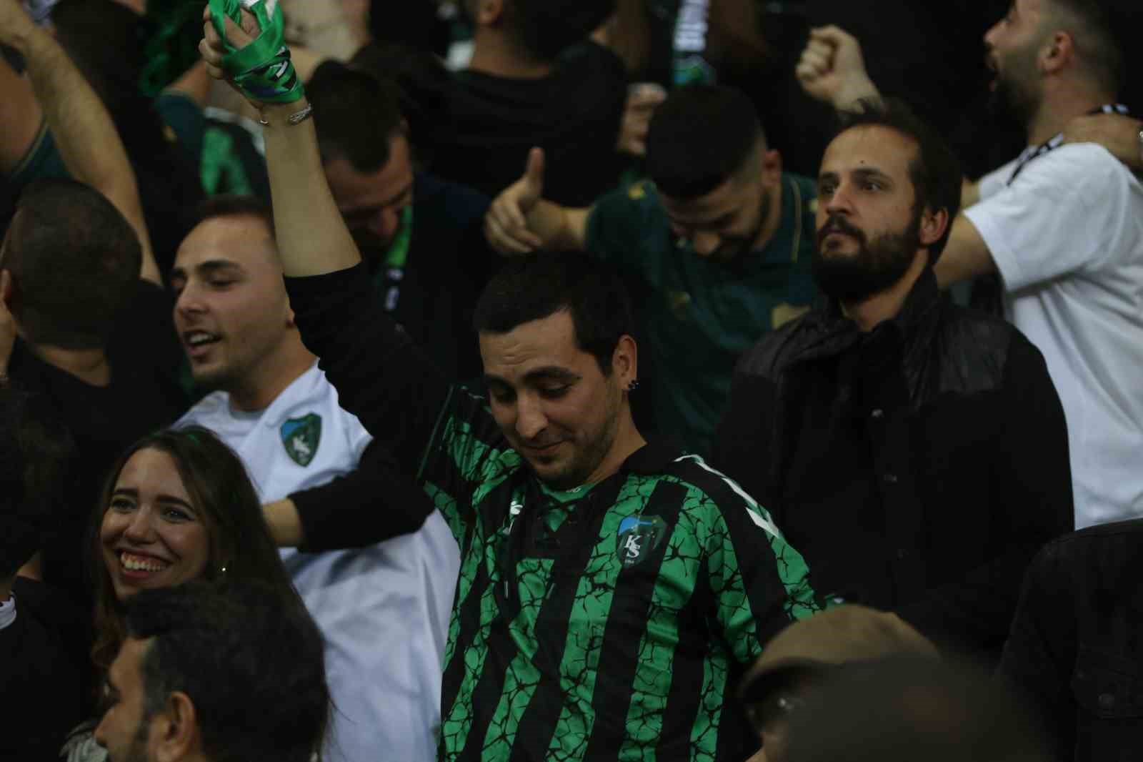 Trendyol S&uuml;per Lig: Kocaelispor: 1 - Galatasaray: 0 (İlk yarı)
