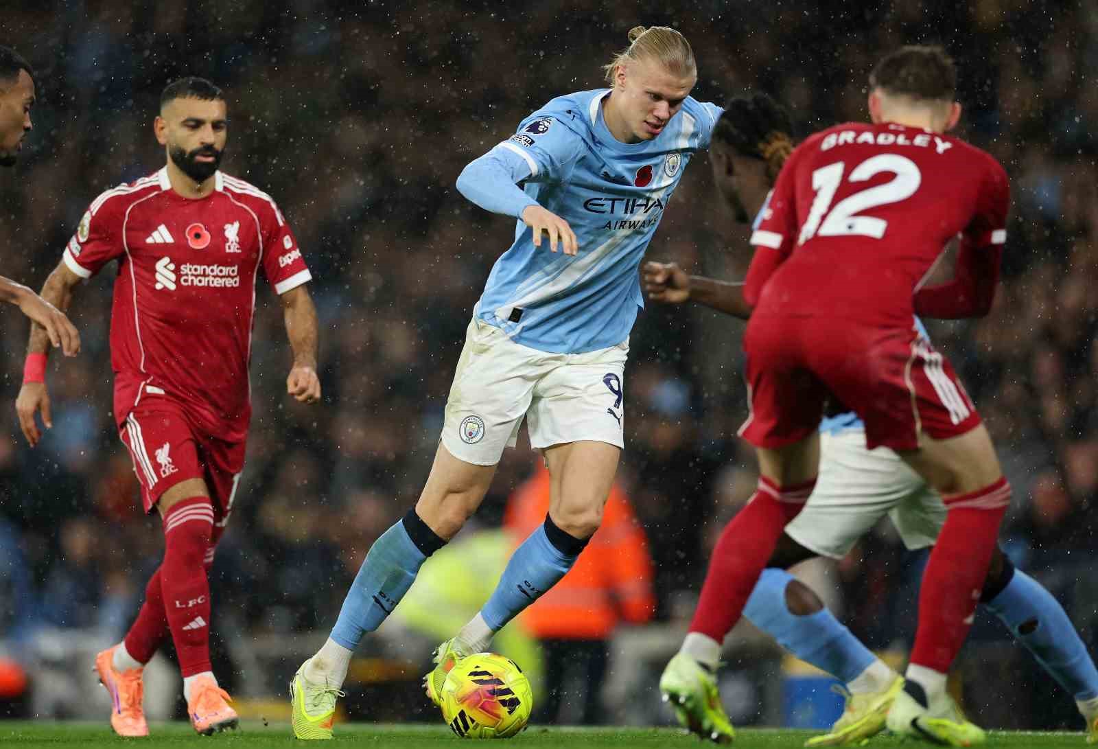 Manchester City, Liverpool’u 3-0 ile geçti