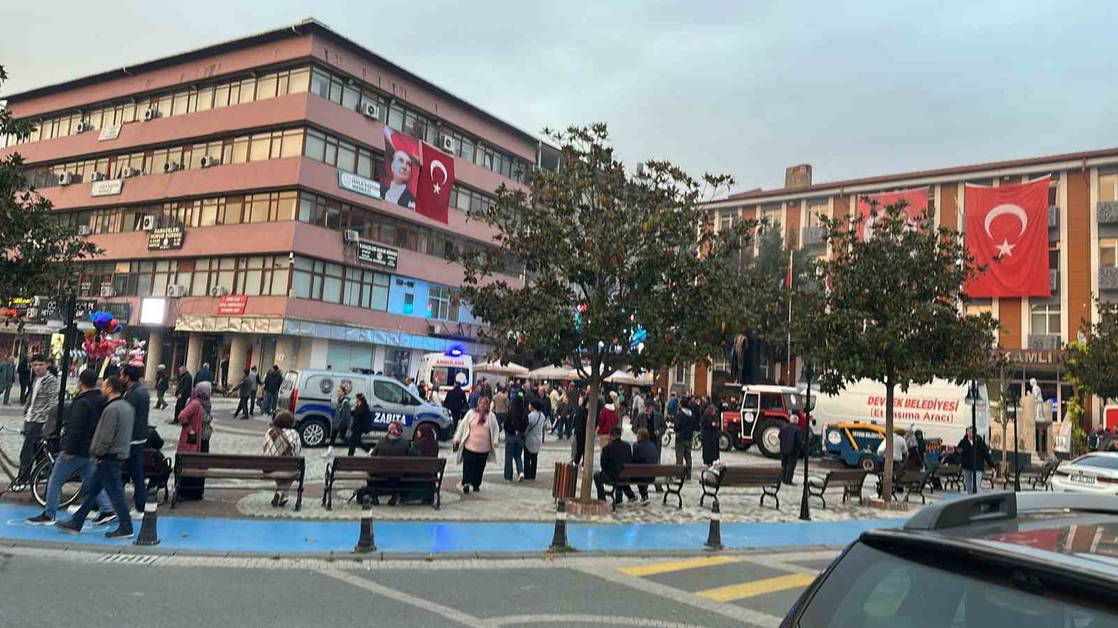 Zonguldak’ta psikolojik sorunları olduğu iddia edilen şahıs kaymakamlık önünde kendini yaktı