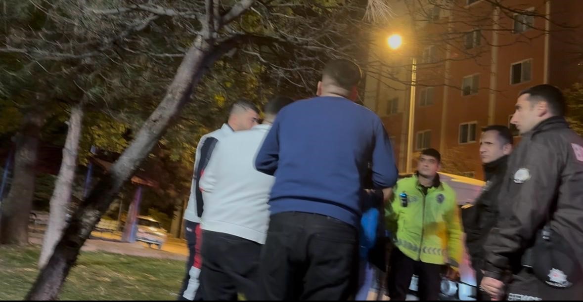 Alkollü yakalanmamak için şoför olduğunu inkar eden şahıs ekiplere zorluk çıkardı