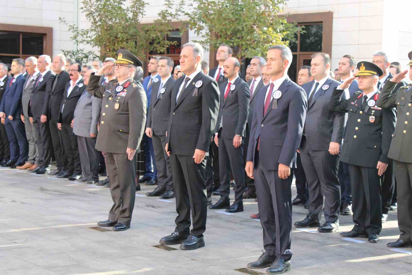 Bingöl’de 10 Kasım’da Atatürk saygıyla anıldı