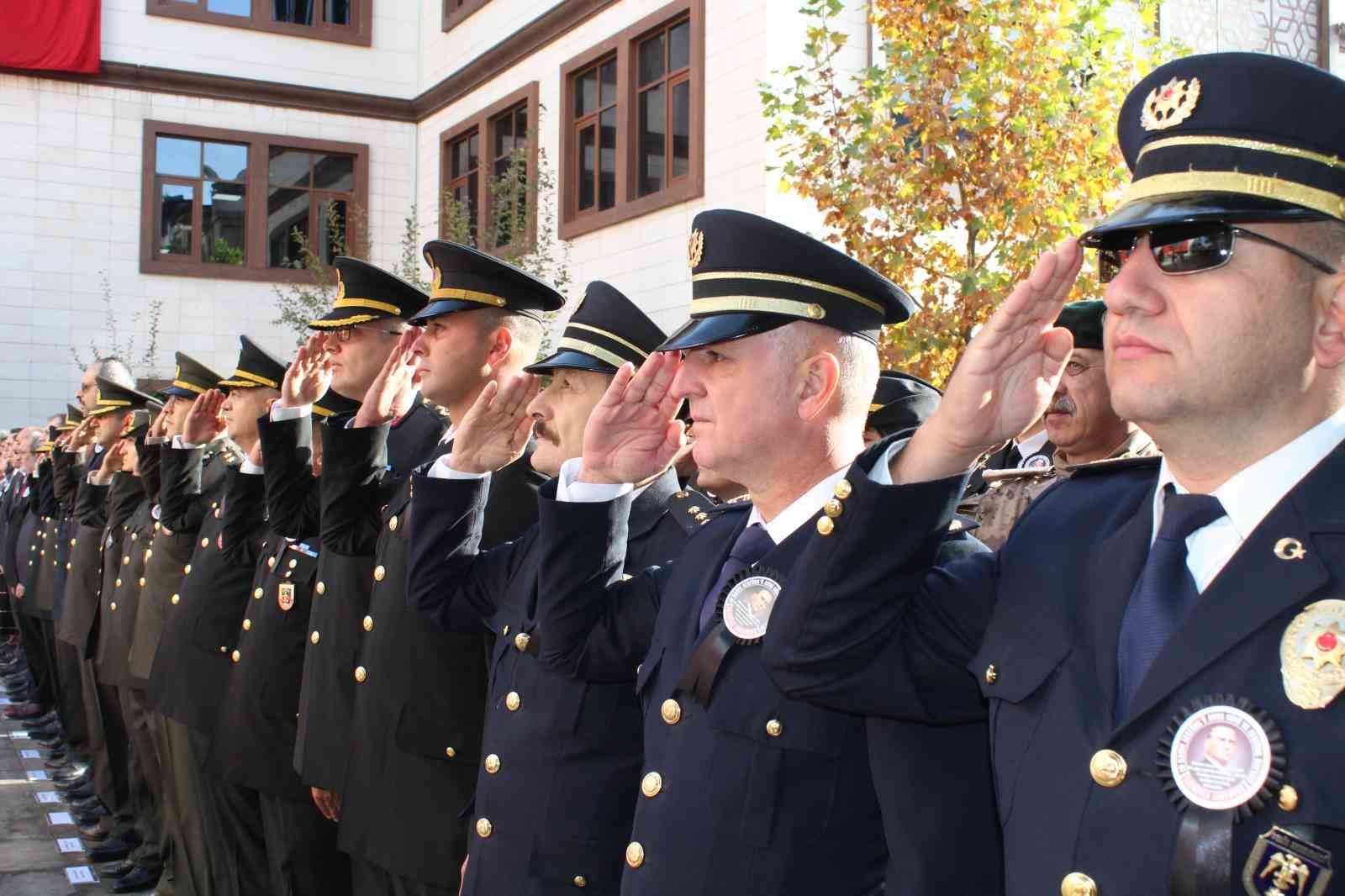 Bingöl’de 10 Kasım’da Atatürk saygıyla anıldı
