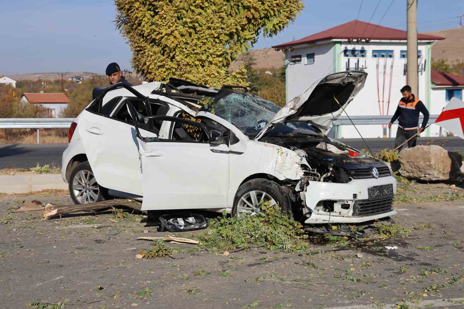 Elazığ’da feci kaza: 2’i ağır 6 yaralı