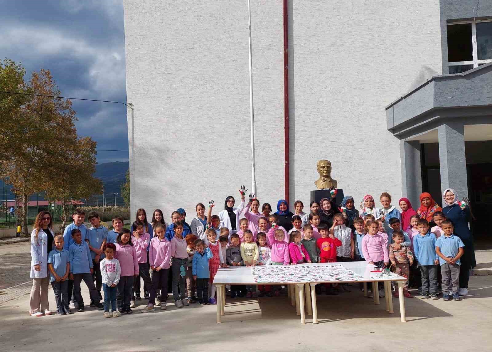 Gazze’ye 400 bin liralık destek