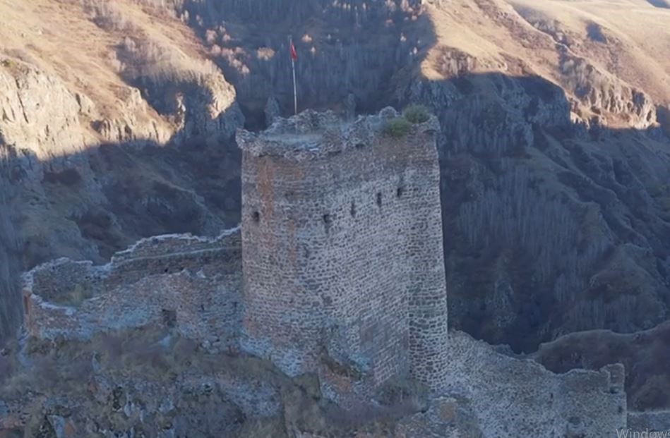 Tarihi Şeytan Kalesi havadan görüntülendi