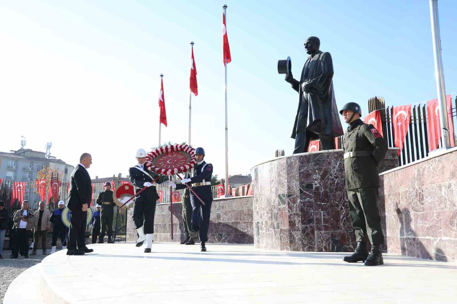 Elazığ’da 10 Kasım’da Atatürk saygıyla anıldı