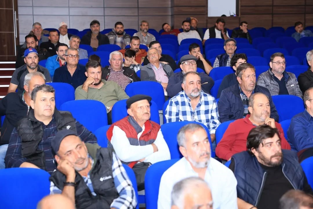 İncirliova’da deve sağlığı konuşuldu
