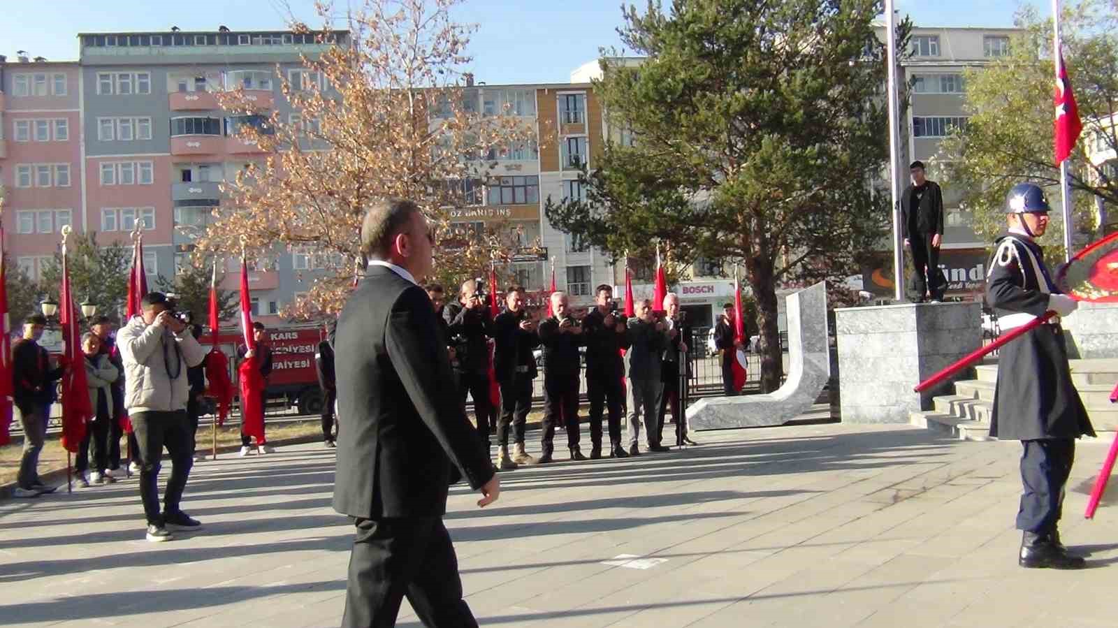 Atatürk ölümünün 87. yıldönümünde Kars’ta anıldı