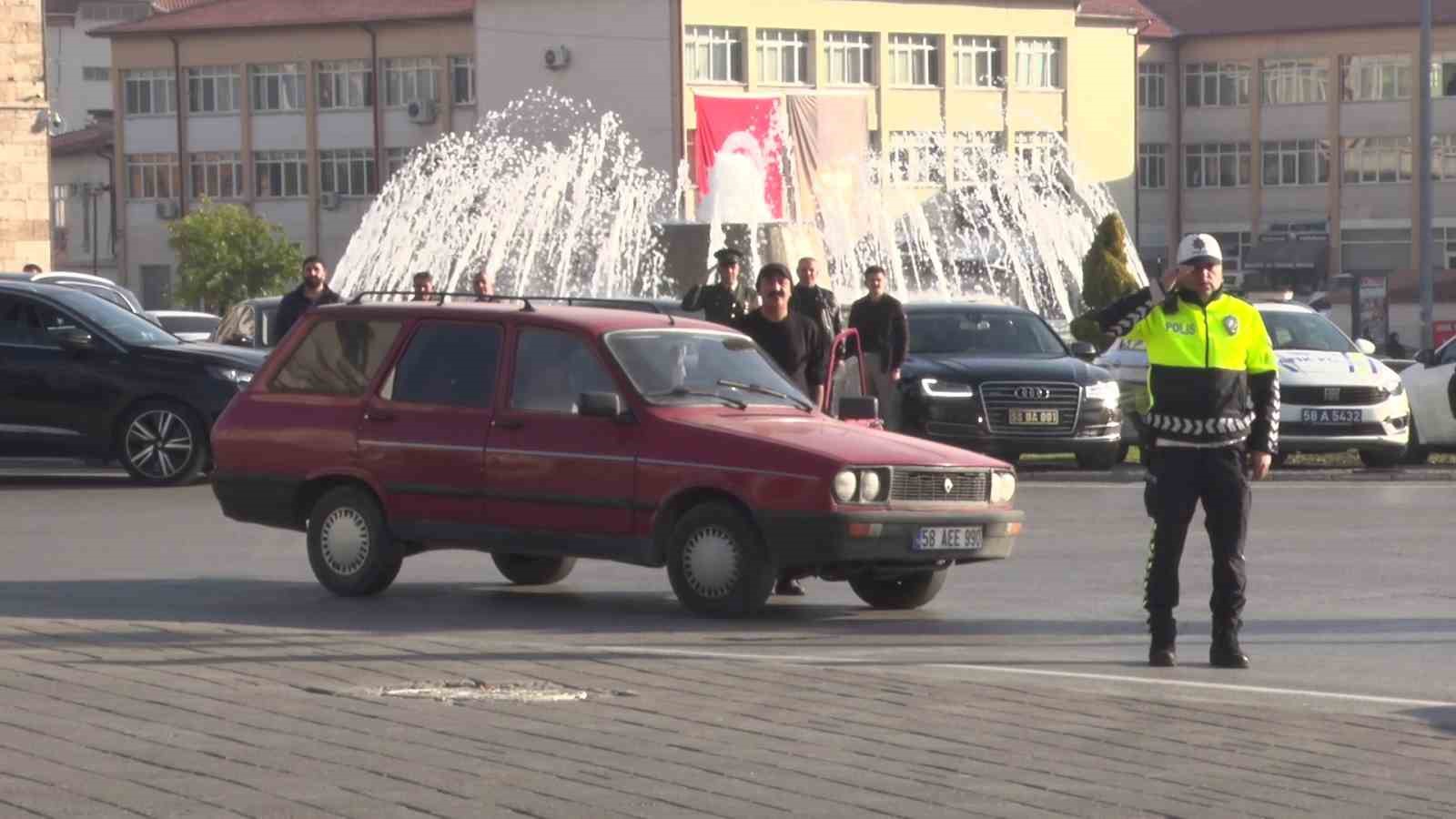 Atatürk, Cumhuriyetin temellerinin atıldığı Sivas’ta da anıldı