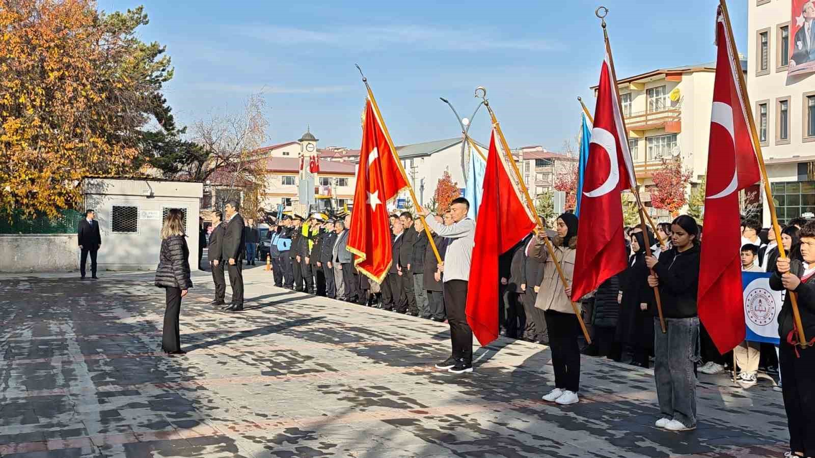 Aşkale&rsquo;de 10 Kasım&rsquo;da Atat&uuml;rk, saygı ve &ouml;zlemle anıldı
