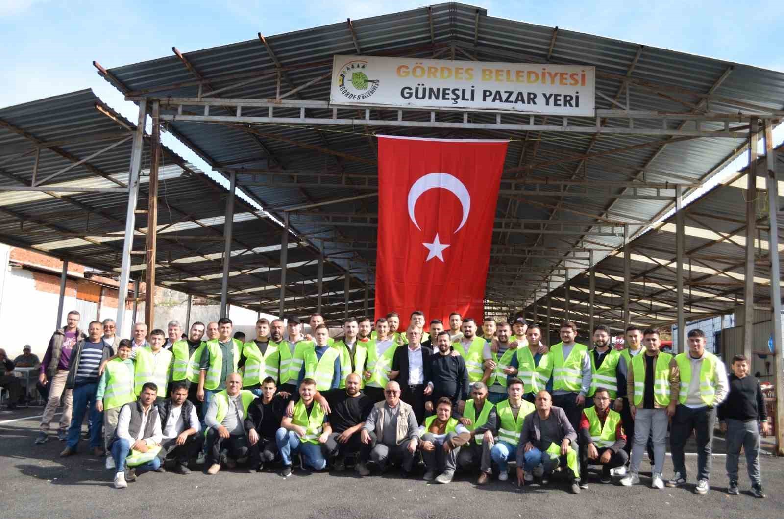 G&uuml;neşli&rsquo;de 7 bin kişi aynı sofrada buluştu
