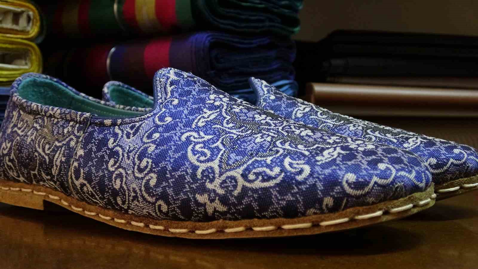 Kutnu kumaşından yapılan ürünler büyük ilgi görüyor