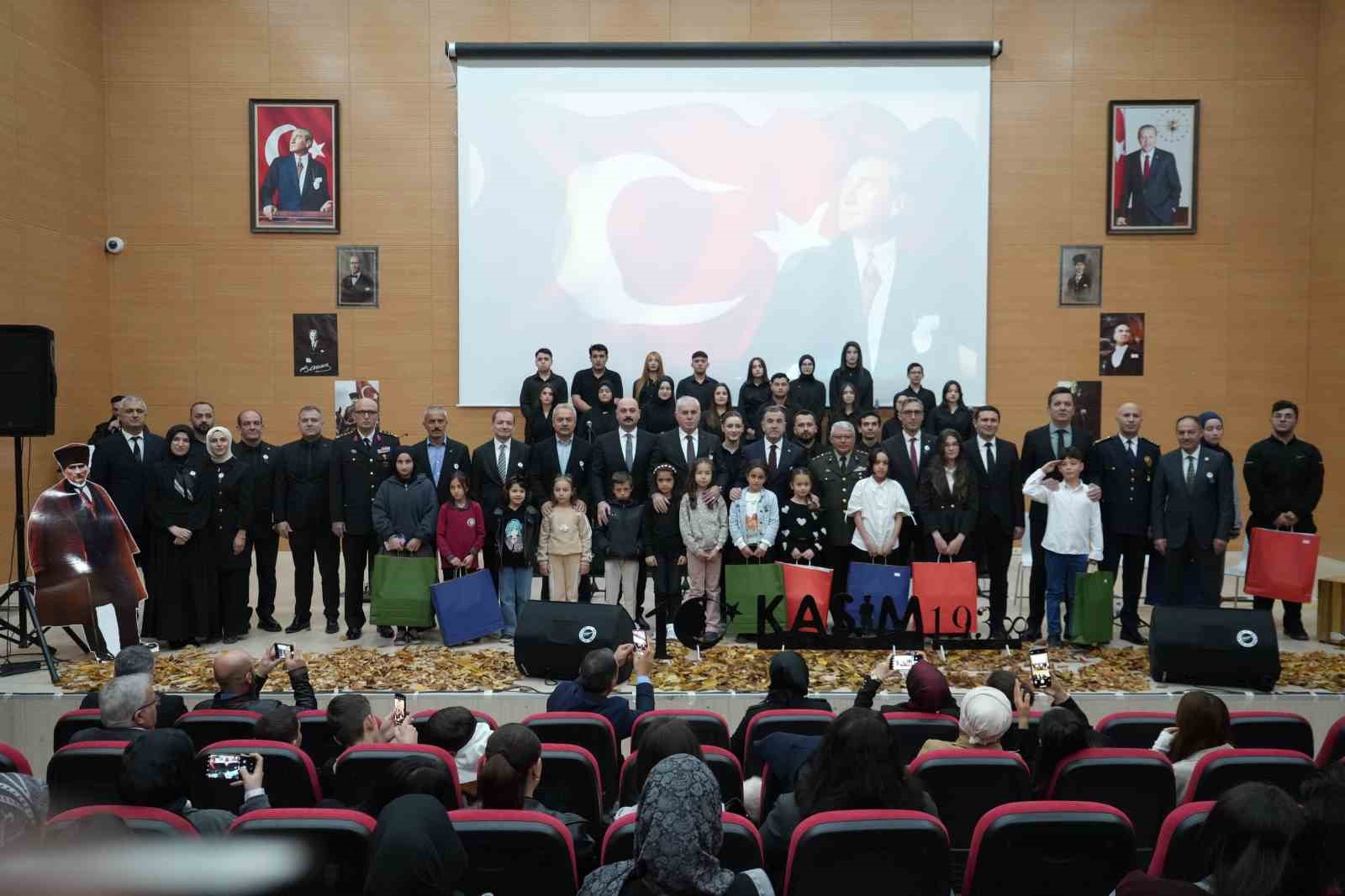 Bayburt&rsquo;ta Atat&uuml;rk vefatının 87&rsquo;nci yıl d&ouml;n&uuml;m&uuml;nde anıldı
