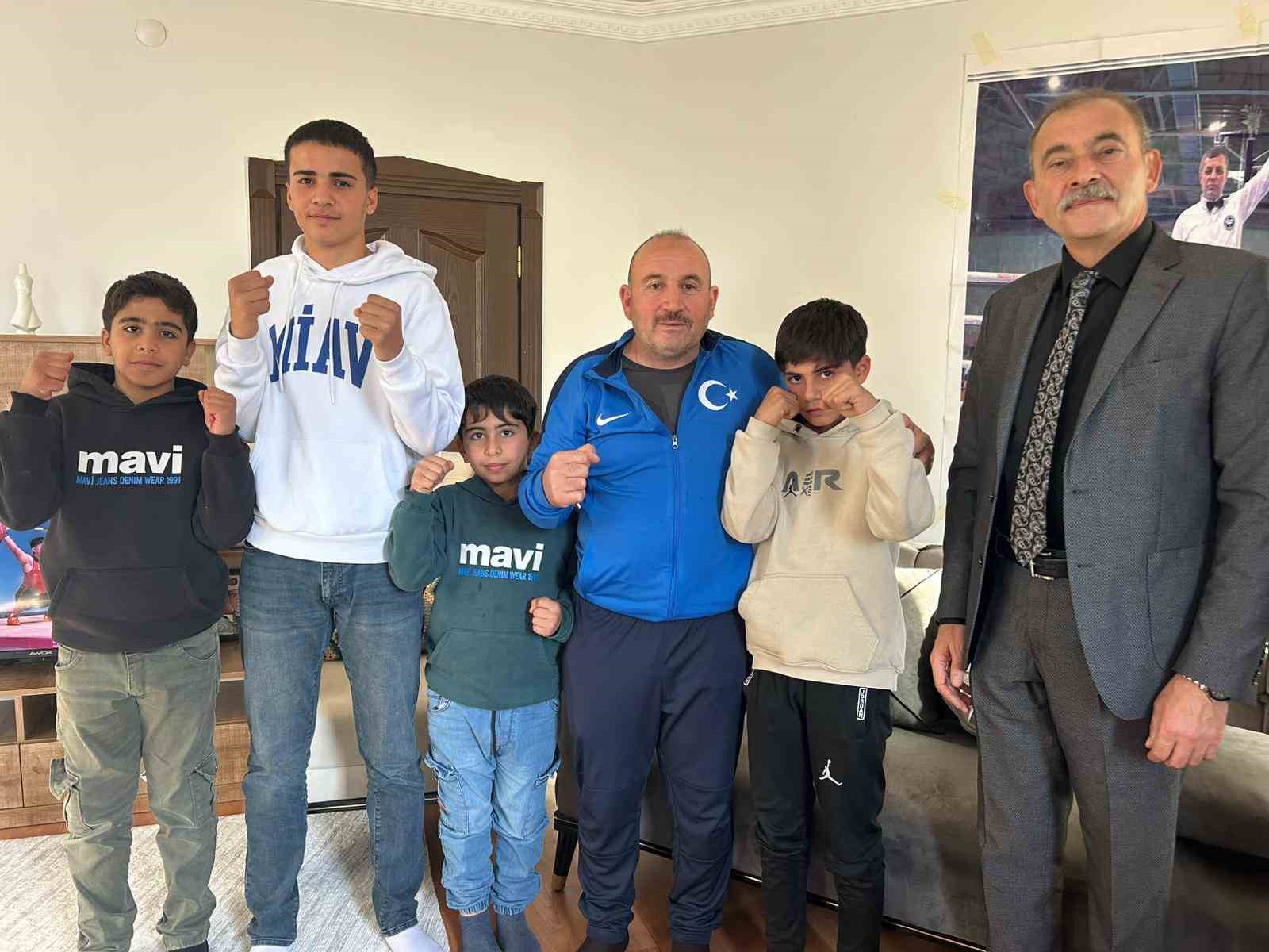 Vanlı sporcu Evin Erginoğuz, Türkiye’ye altın madalya getirdi