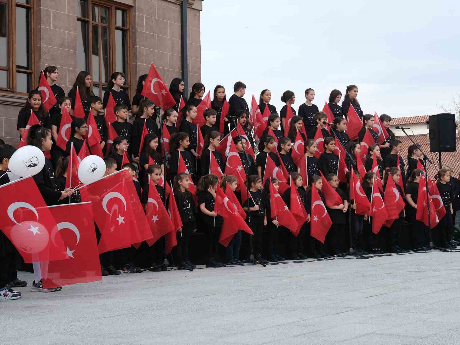 Büyükçekmece’de Büyük Önder Gazi Mustafa Kemal Atatürk etkinlikle anıldı