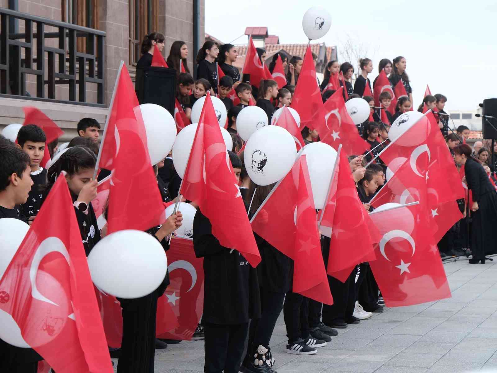 Büyükçekmece’de Büyük Önder Gazi Mustafa Kemal Atatürk etkinlikle anıldı