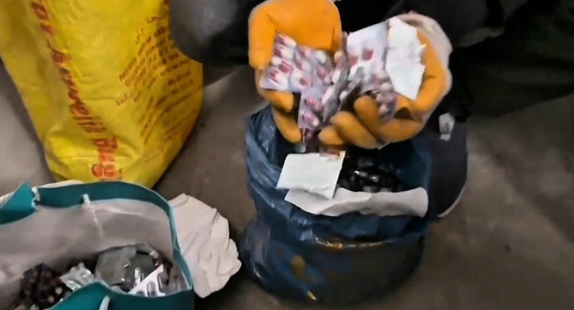 Batman’da oto lastiklerinin içinde yüzlerce uyuşturucu hap ele geçirildi