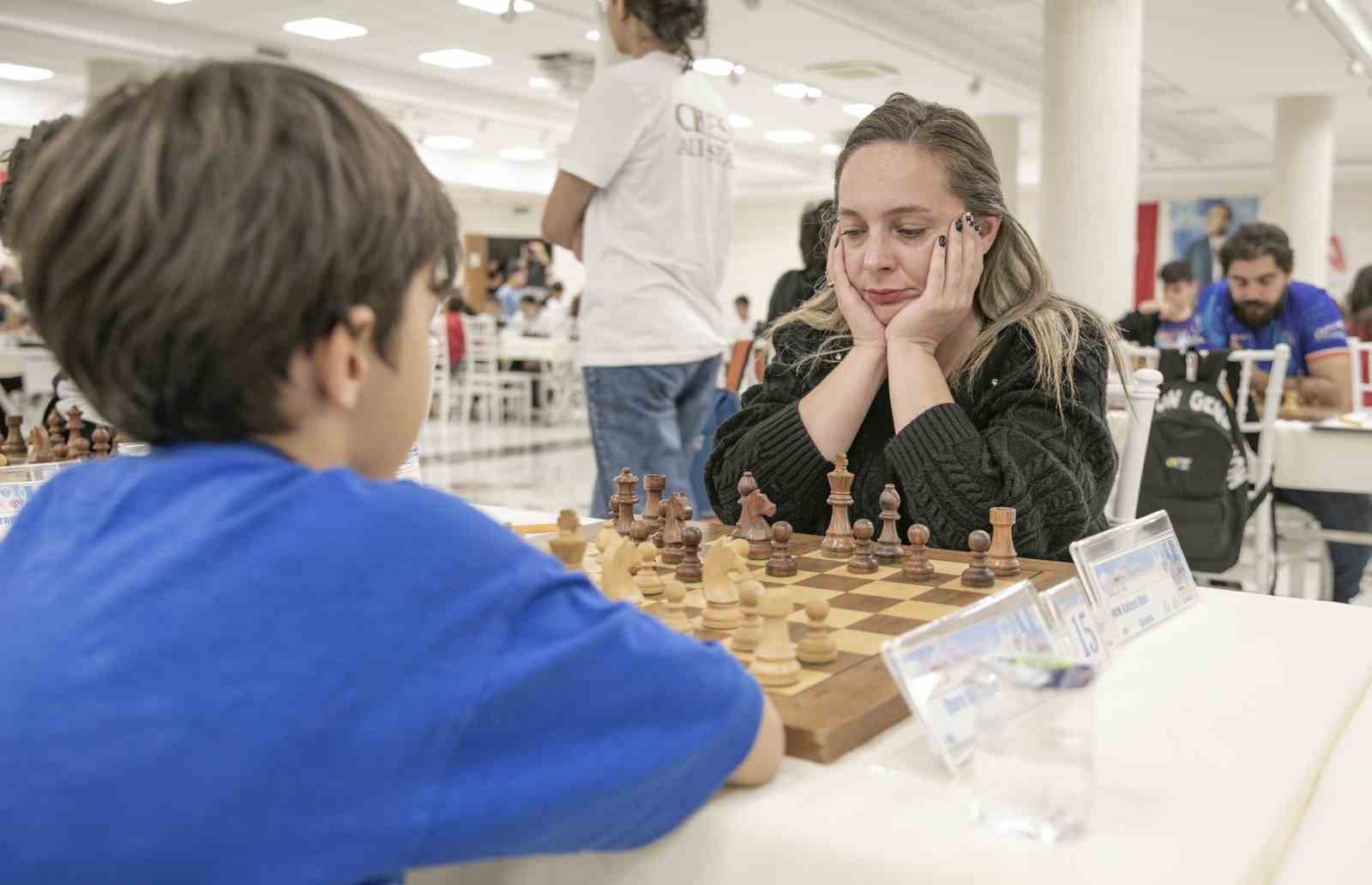 Mersin&rsquo;de 9. Uluslararası Satran&ccedil; Turnuvası başladı
