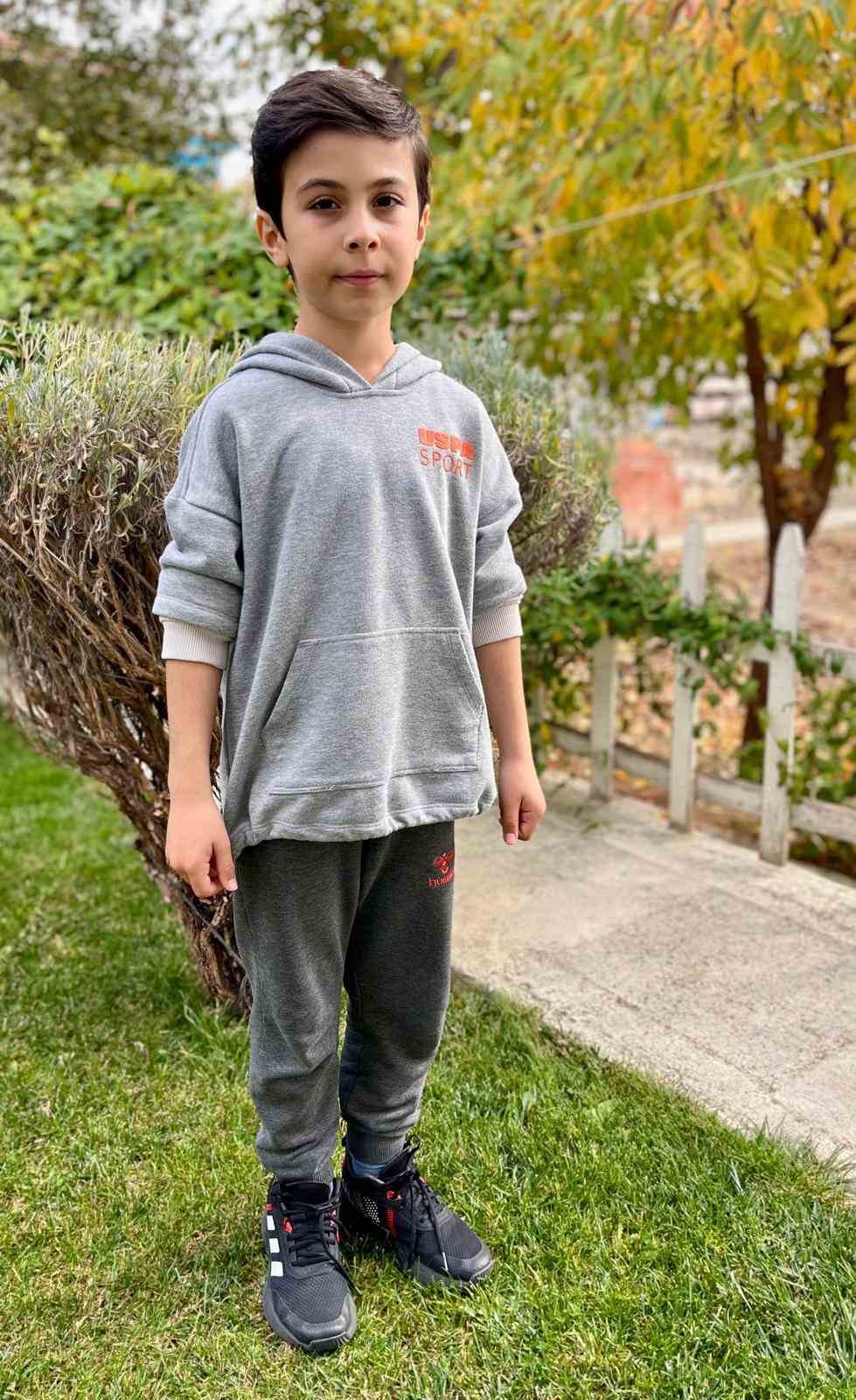 Emirdağ Fatih İlkokulu &ouml;ğrencisi &lsquo;Matematik Olimpiyatları&rsquo;nda altın madalya kazandı
