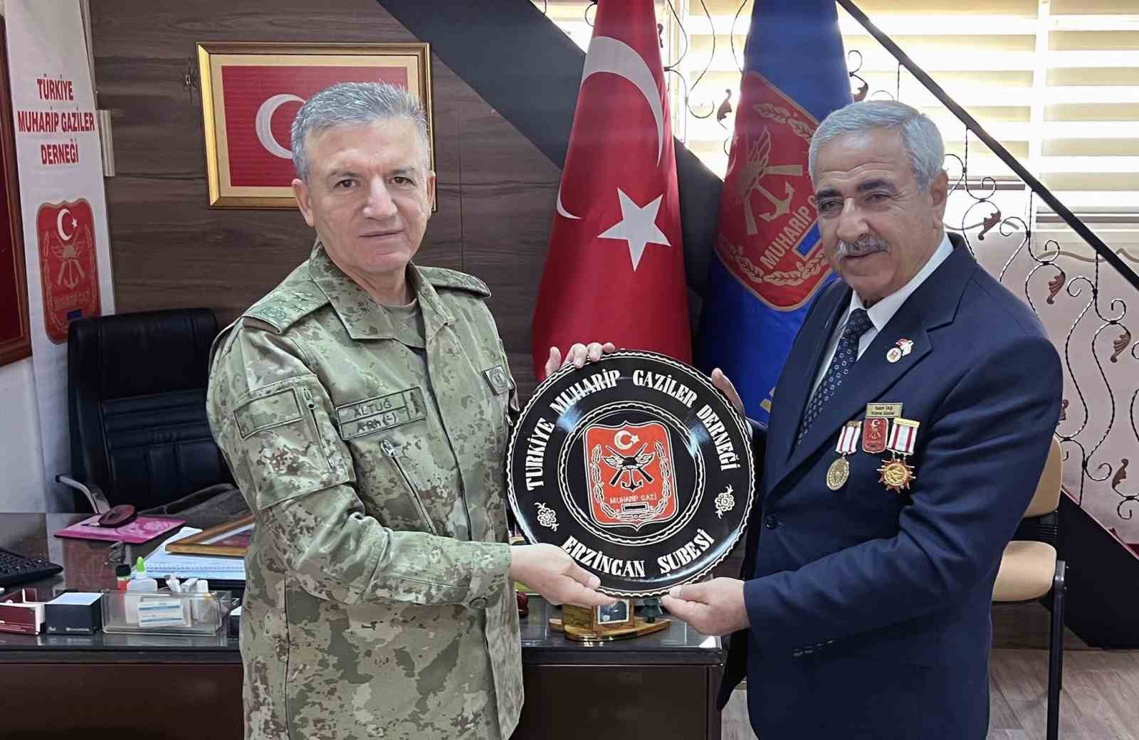 3. Ordu Komutanı Korgeneral Altuğ&rsquo;dan Muharip Gaziler Derneği&rsquo;ne ziyaret
