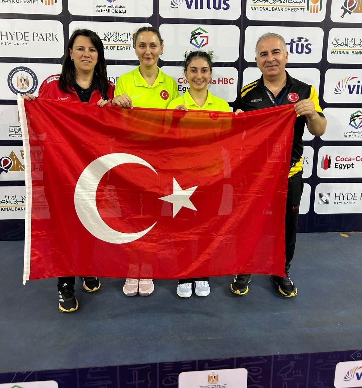 Milli formayla masa tenisinde Dünya Şampiyonluğu
