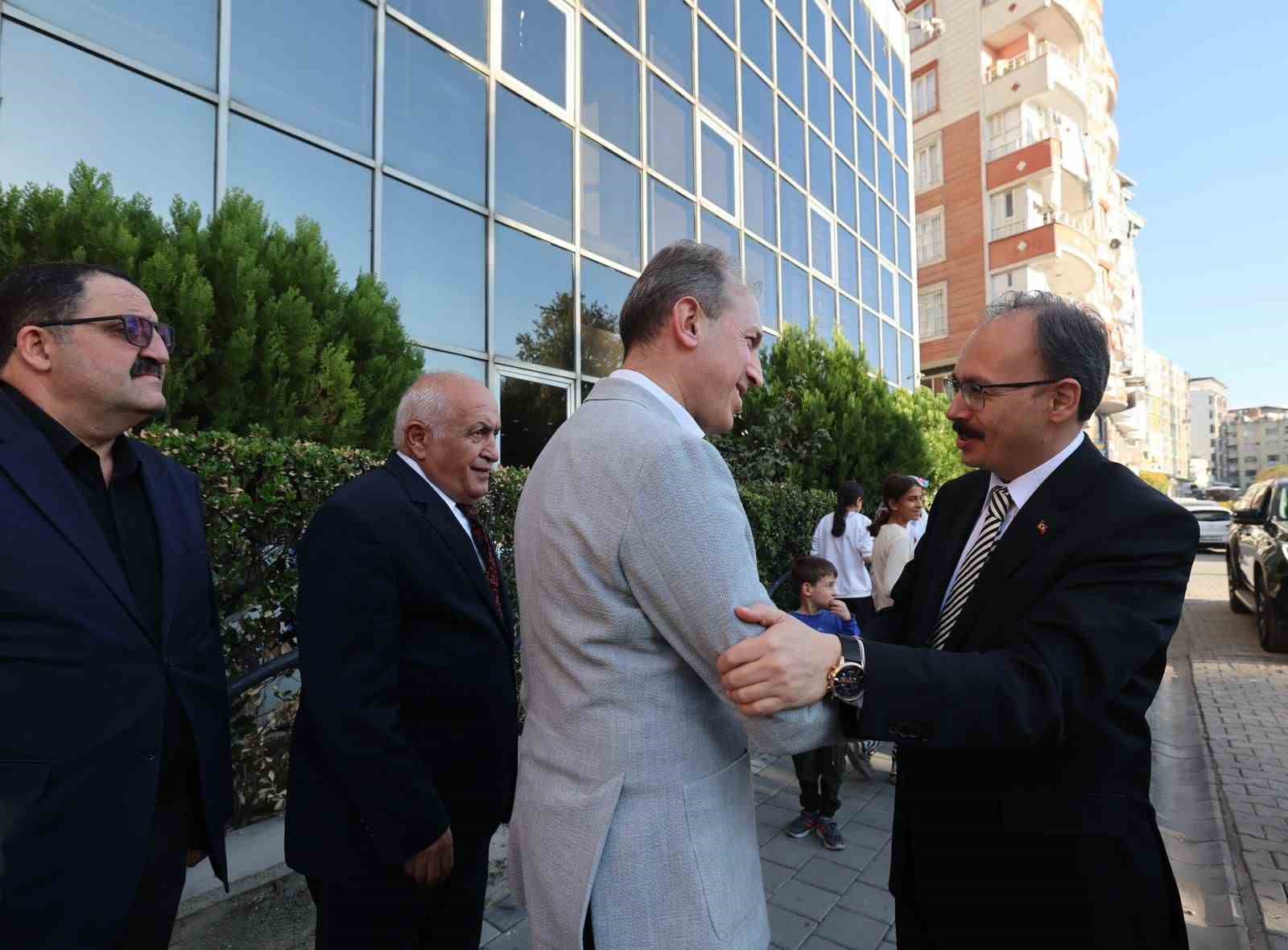 Vali Kızılkaya, Siirt Ticaret ve Sanayi Odası yönetimiyle bir araya geldi