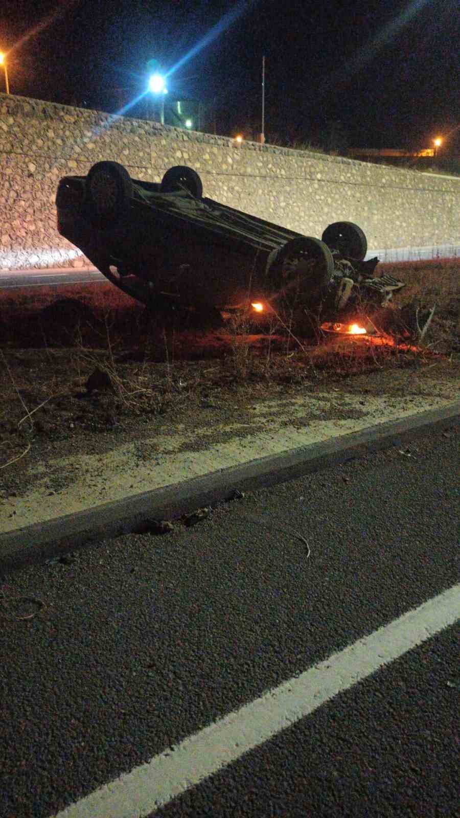 Gümüşhane’de kontrolden çıkan otomobil ters döndü: 1 yaralı