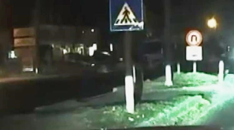 Mersin&rsquo;de 10 kişinin yaralandığı kaza anı kamerada
