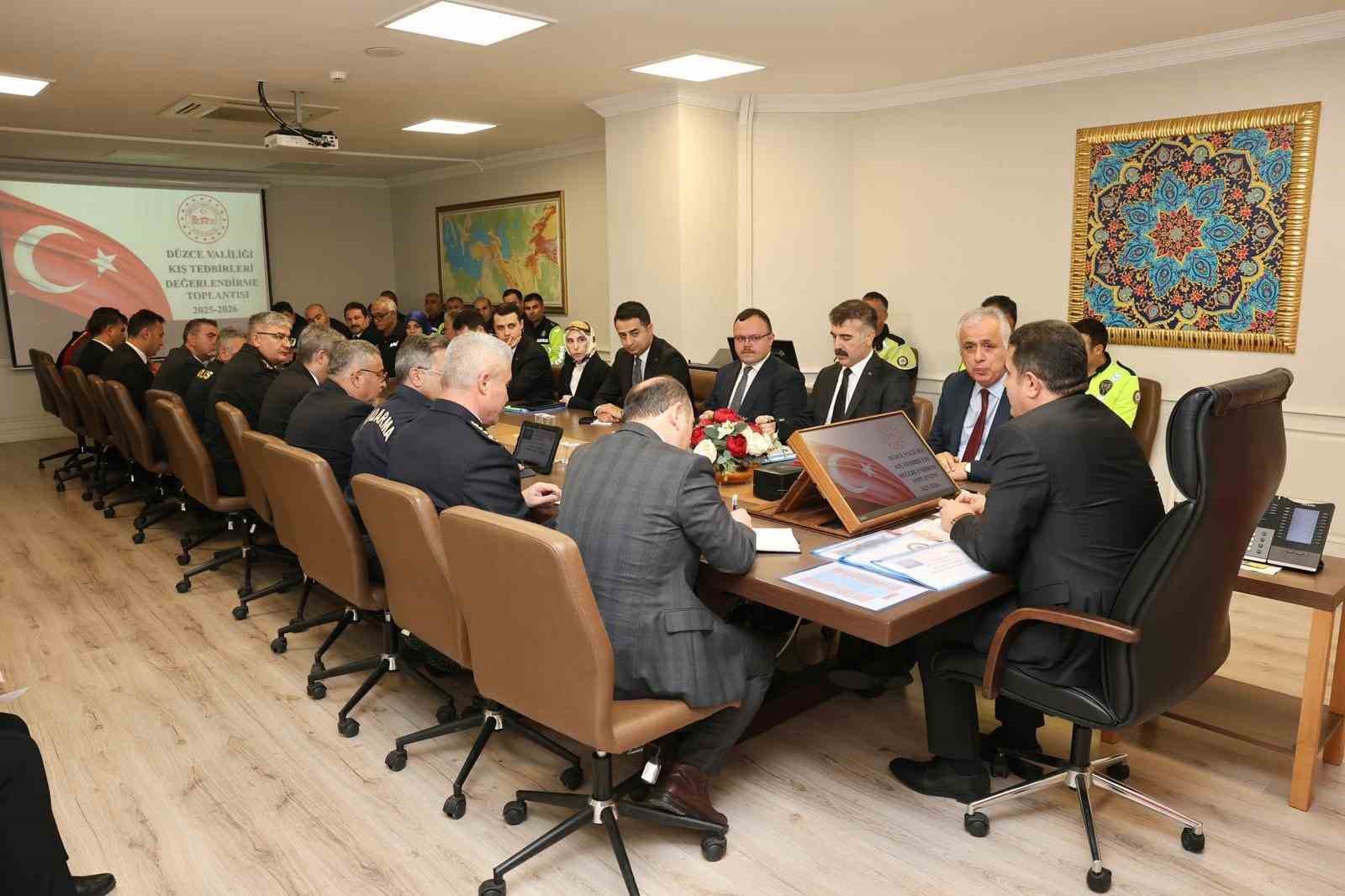 Kış tedbirleri i&ccedil;in bir araya geldiler
