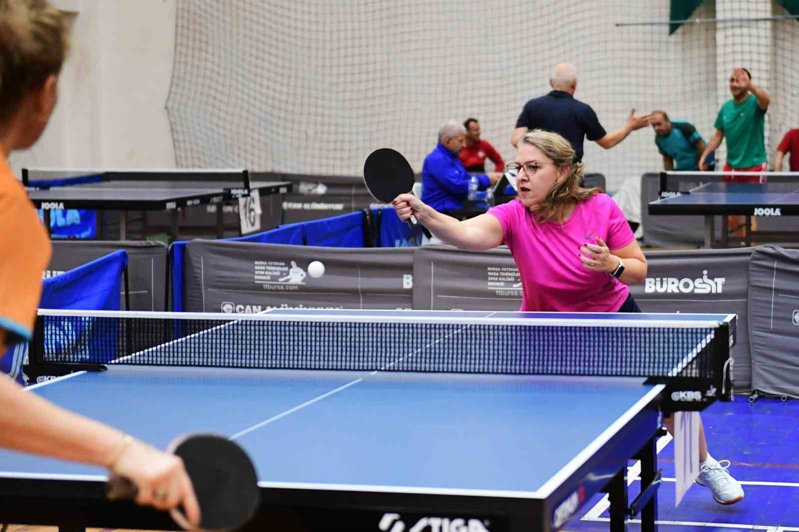 Osmangazi’de veteran sporcular final için ter döktü
