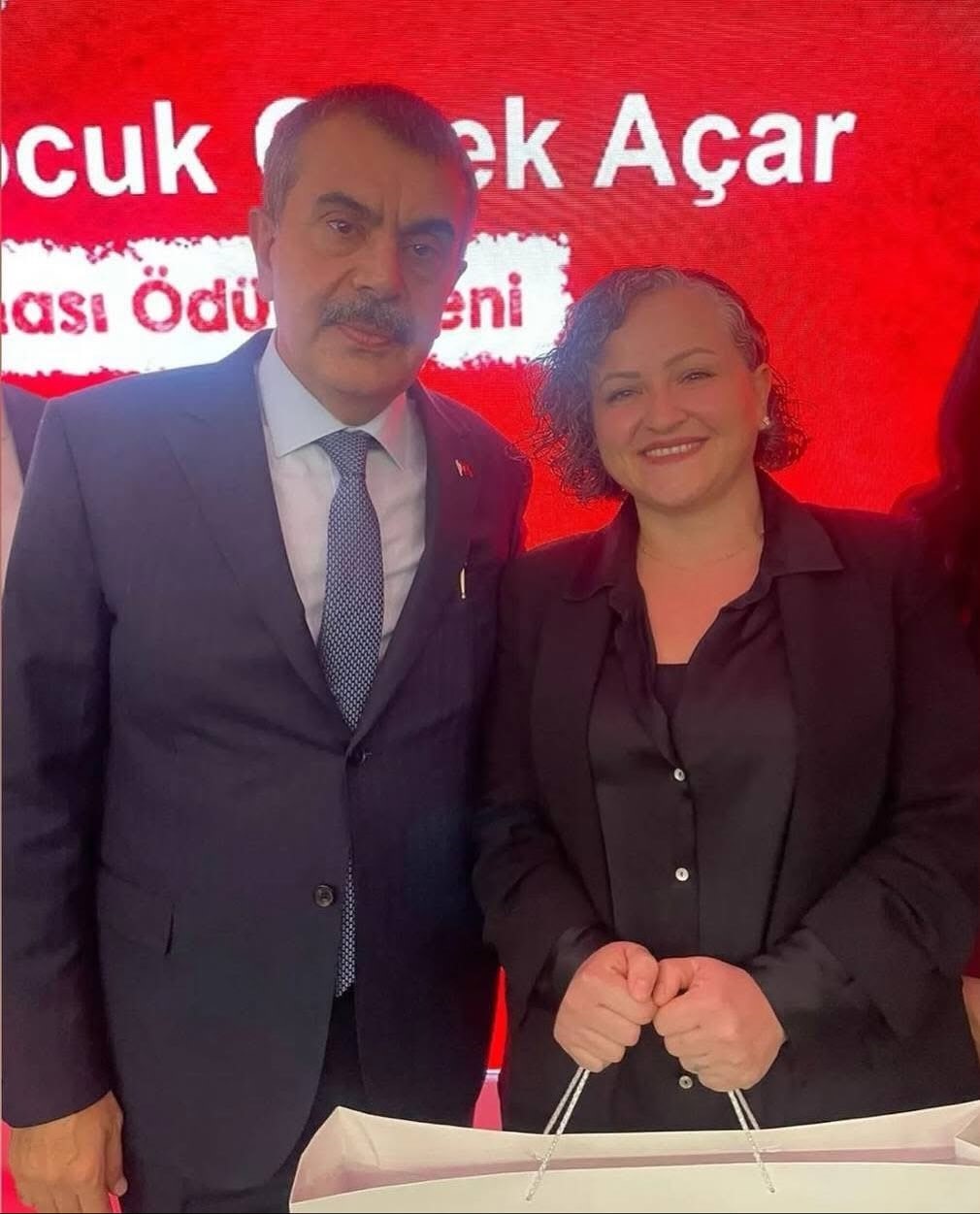 Silifkeli &ouml;ğretmen, hikayesiyle milyonlarca &ccedil;ocuğa ulaşacak
