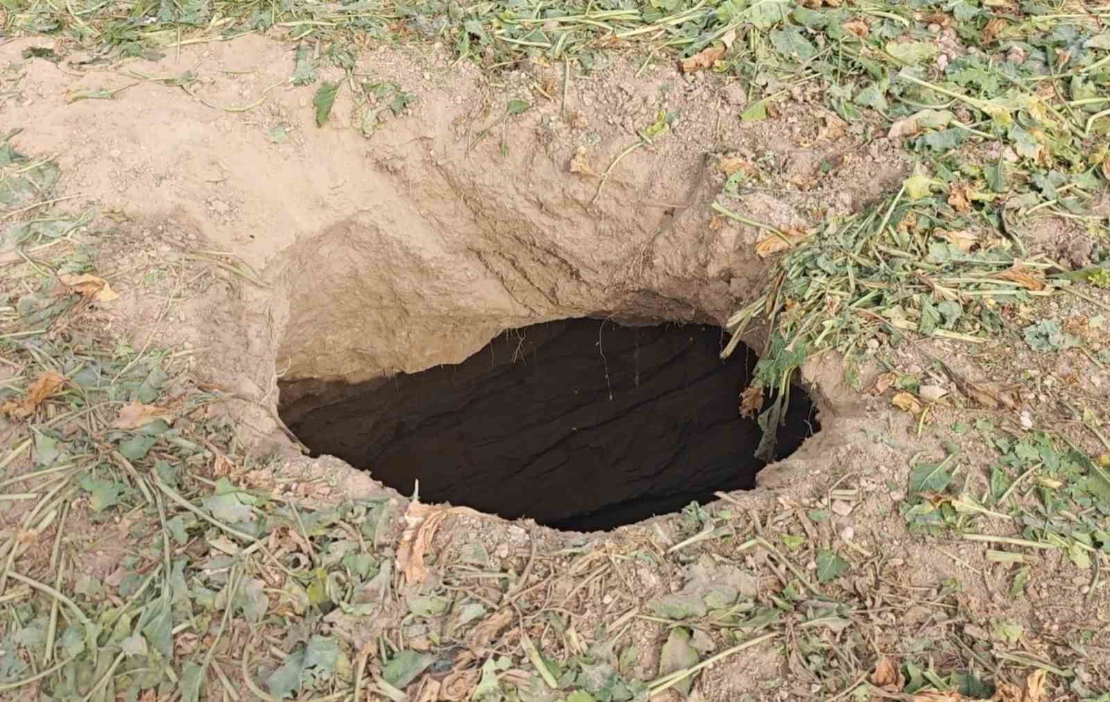 Aksaray’da pancar tarlasında obruk oluştu