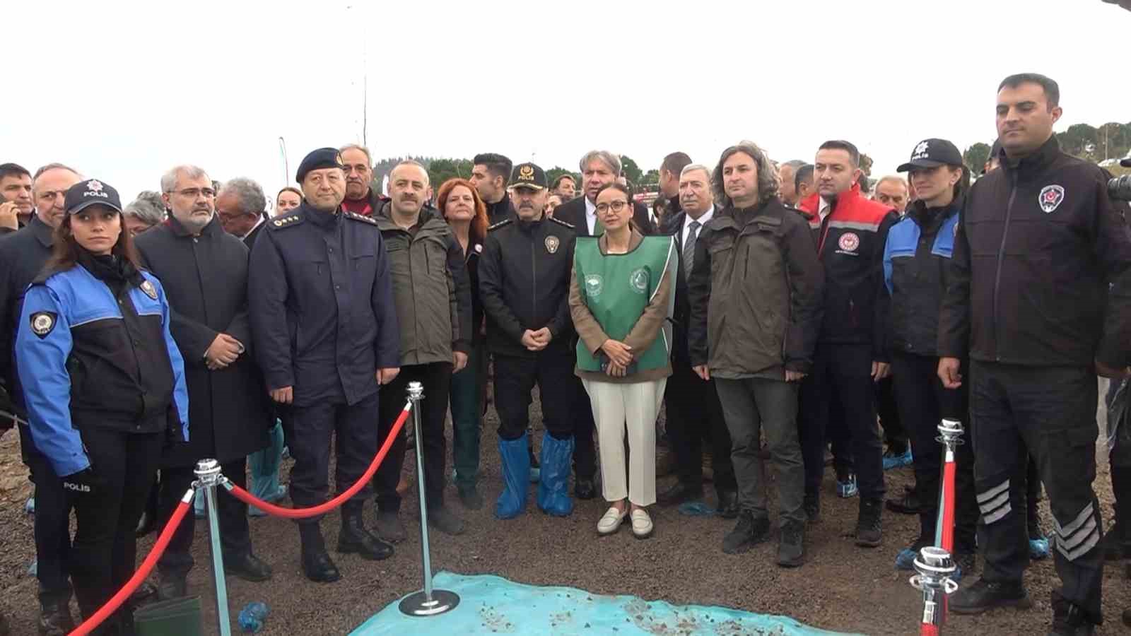 Yalova’da fidanlar toprakla buluşturuldu