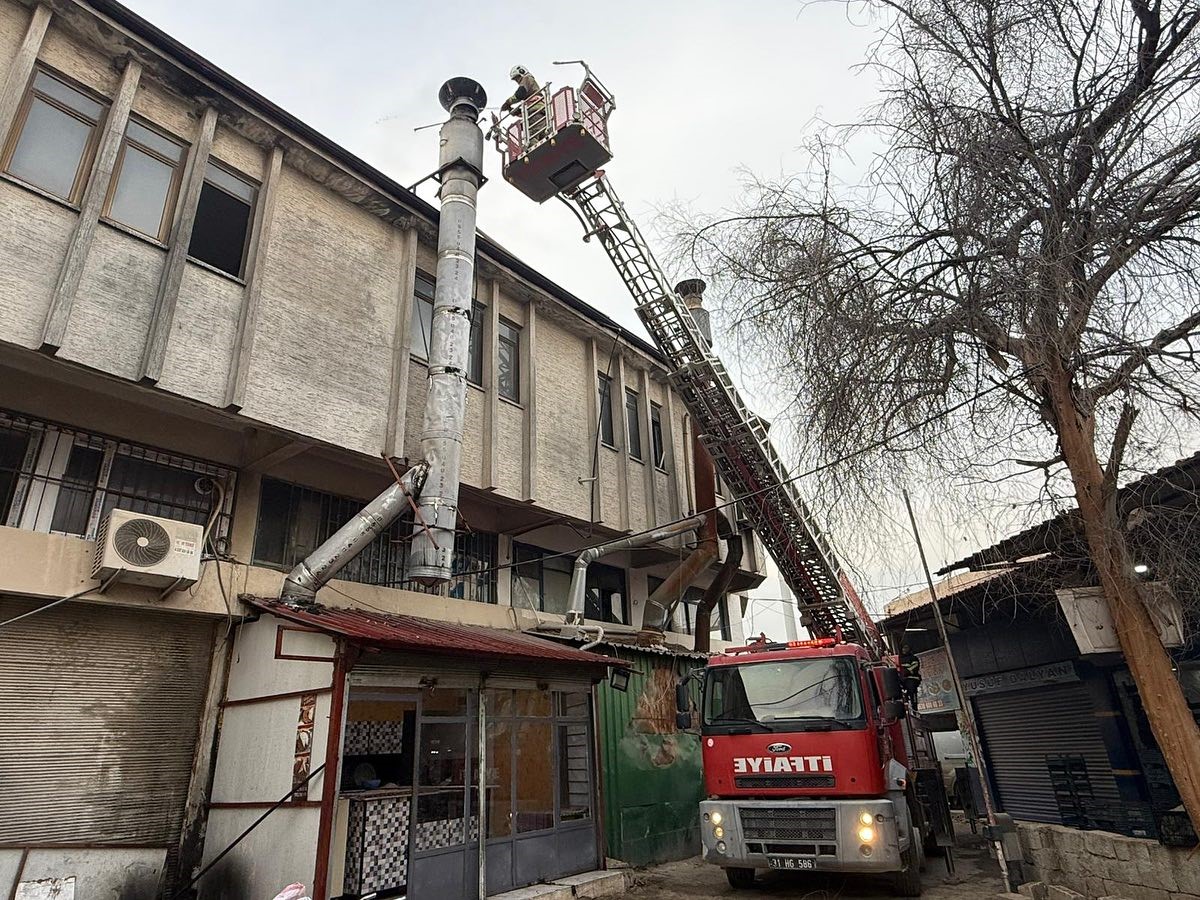 Antakya&rsquo;da baca yangını
