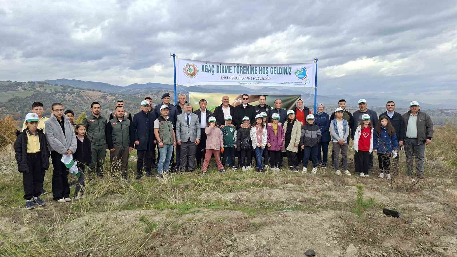 Hisarcık’ta Milli Ağaçlandırma Gününde 150 fidan toprakla buluştu